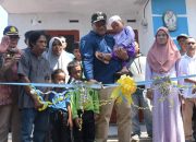 Bedah Rumah Selesai, Bupati Deli Serdang Serahkan Kunci dan Sertifikat Tanah Warga di Dua Kecamatan