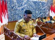 Lom Lom Suwondo Sampaikan Penjelasan Bupati Atas Ranperda Pertanggungjawaban APBD 2025