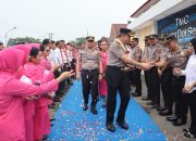 Polresta Deli Serdang Gelar Upacara Farewell Parade Serah Terima Jabatan Kapolresta Deli Serdang